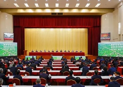 ����ʡ��̬������������ٿ� ��������ϯ���鲢����