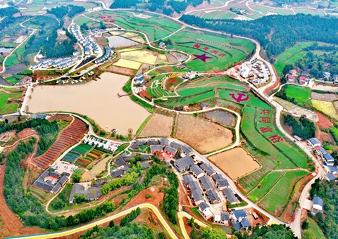 �Ĵ���̨֧���˾���ҵ�������佨����ʹ滮&nbsp;&nbsp;5���ڳ��ʳ�210��Ԫ����1�����