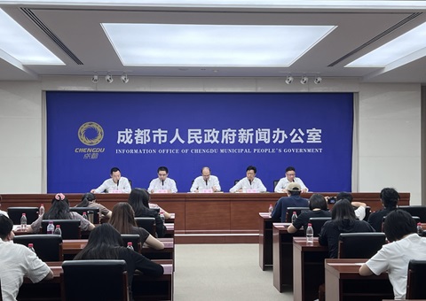 �ɶ����߳�����г����ںϷ�չ������ũ���ִ���������·