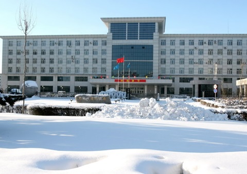 ��������������Ϣ��ʵ��DeepSeek��ģ�ͱ��ػ�����<br>ң��ע˵����ģ�͡�˫�����������ƶ���ҵ��������չ